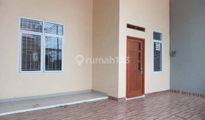 Dijual Rumah Bagus Siap Huni di Bulevard Hijau Harapan Indah Bekasi  1