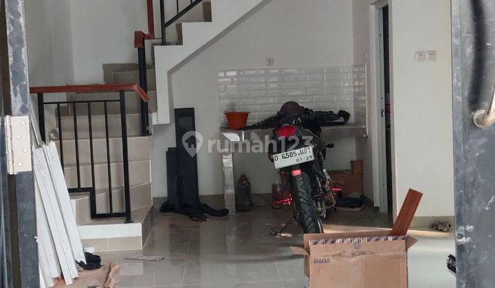 Di Jual Rumah Murah 2 Lantai Dekat Dengan Jalan Angkasa Gunung Sahari 2