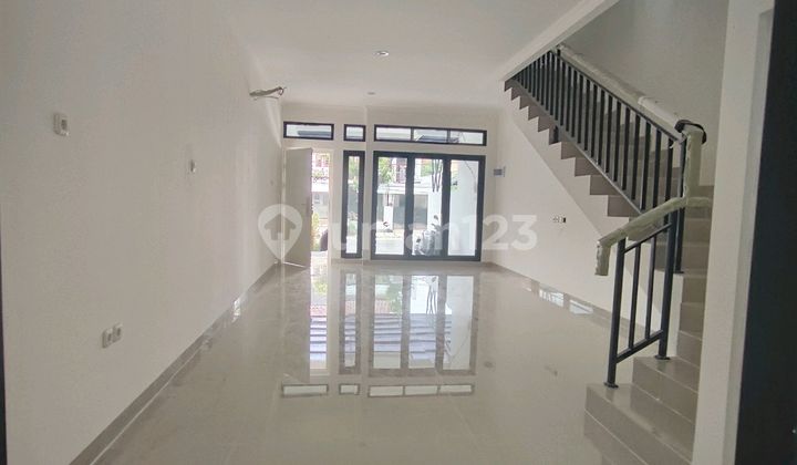 Rumah di Jual Ekonomi 2Lt Dekat Stasiun Sawah Besar Jakarta Barat 2