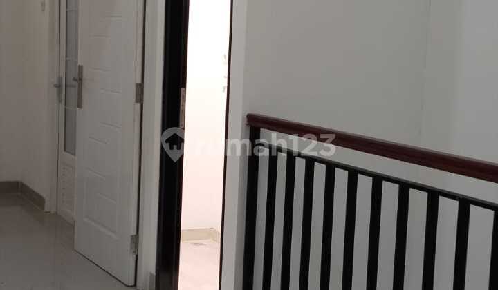 House for Sale 2 Floors Suitable for Business Strategic Flood-Free 2