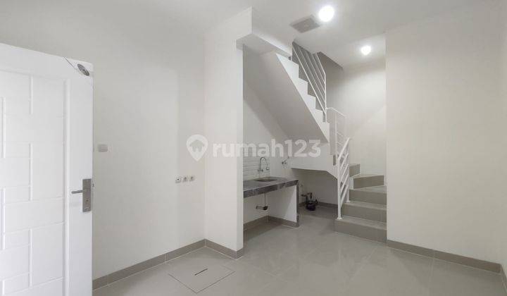 Di Jual Rumah 2 Lantai Gg Kembang Sepatu Kampung Rawa Jakarta Pusat 2