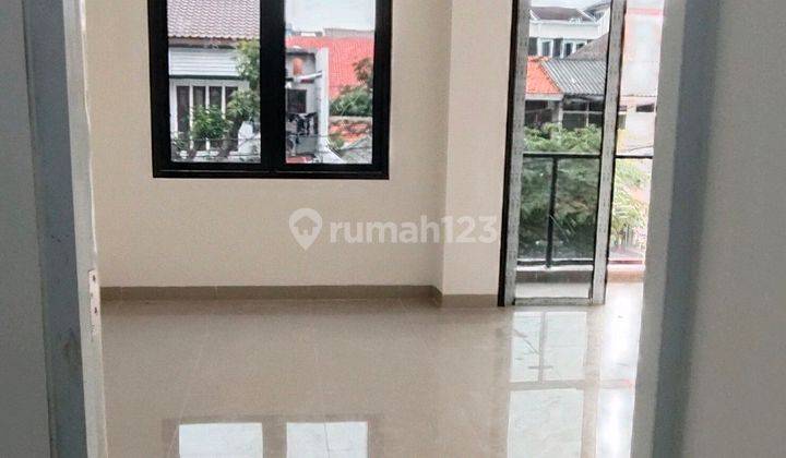 Di Jual Rumah 2 Lantai Dekat Stasiun Manggarai Jakarta Selatan 2