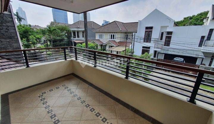 Dijual Rumah 2 Lantai Shm Hadap Timur Dekat Pondok Indah  2