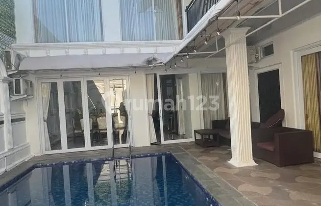 Rumah SHM 3 Lantai 8 Kamar Luas 690M Sentul City Bogor Rumah SHM 3 Lantai 8 Kamar Luas 690M Sentul City Bogor