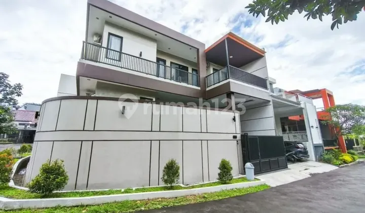 Two-Storey House with SHM, 7 Rooms, 300m² Area, Bogor Nirwana Residence Two-Storey House with SHM, 7 Rooms, 300m² Area, Bogor Nirwana Residence