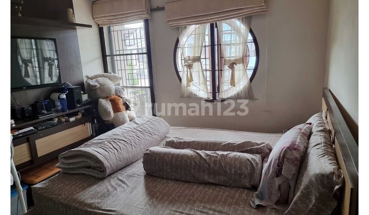 Rumah 2 Lantai 4+1 Kamar Luas 170m Lippo Karawaci Dekat Tol