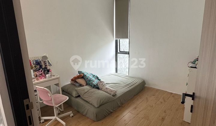 Rumah 2 Lantai SHM Luas 95M Graha Raya Bintaro Dekat Tol Parigi 2