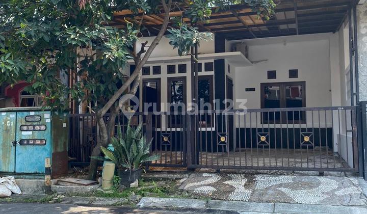 Rumah 2 Lantai Luas 180m 3 Kamar 200m Dari Alam Sutera Dekat Tol