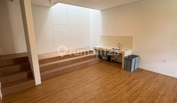 2-Story House Ready to Live 3+1 Rooms Area 100M Bsd Near Eastvara