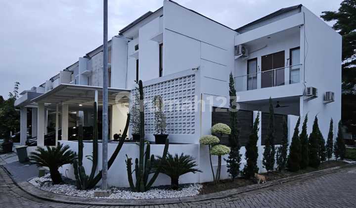 Rumah 2 Lantai Hook 3+1 Kamar Luas 250m Ada Kolam Renang Cakung 2