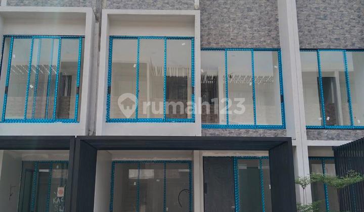 Dijual Cepat Rumah 3 Lt Luas 100m 3 Kamar Puri Karang Tengah