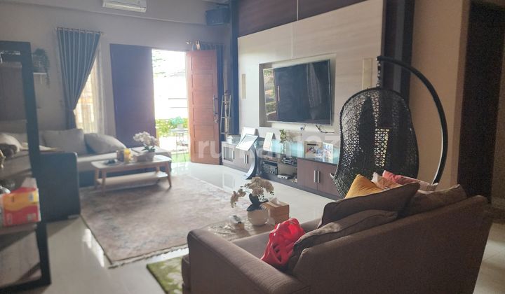 Rumah 3 Lantai SHM 3+1 Kamar Luas 180M Modernland Cipondoh 2