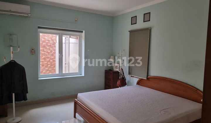 SHM House 3+1 Bedrooms, 300M Area, Graha Raya Bintaro Near Parigi Toll Road 2
