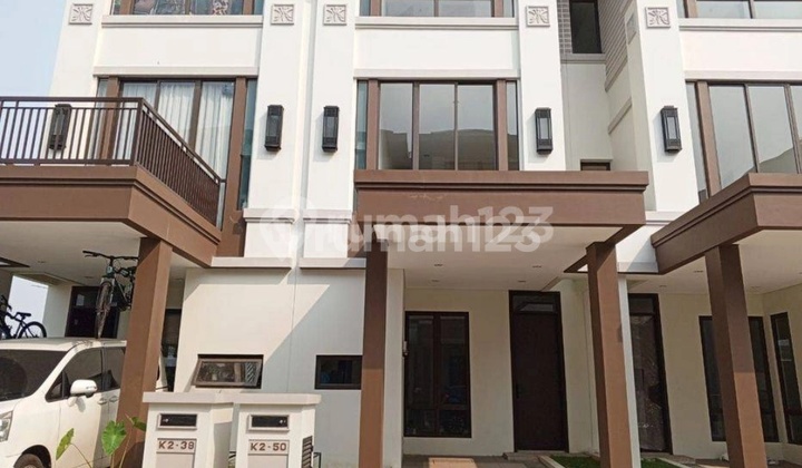 Disewakan Rumah Bagus 3 Lantai Furnished Siap Huni Murah Dekat Bandara Di Lavon Suvarna Sutera Cikupa Tangerang Banten 2