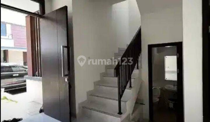 Dijual Rumah 2 Lantai Bagus Murah Over Kredit Di Lavon Swancity Cikupa Tangerang Banten  2