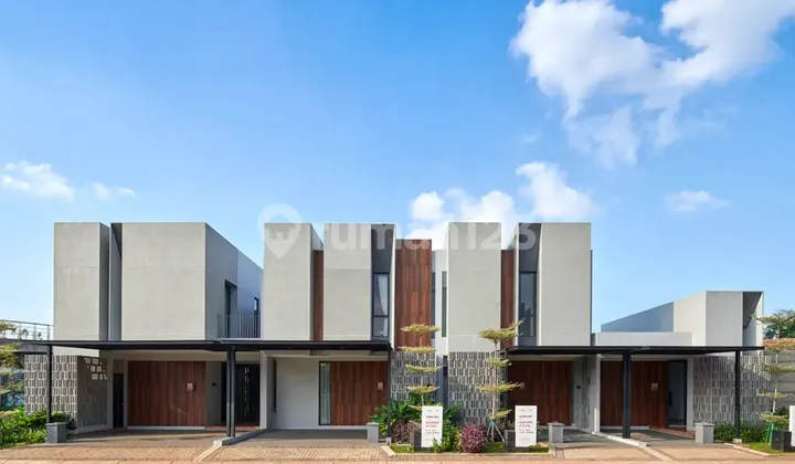 Single-Story House on Boulevard Bintaro Jaya