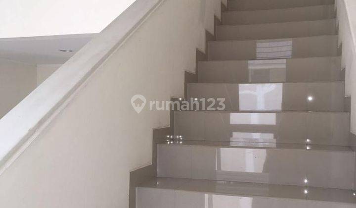 Jual Rumah 2 Lantai Sudah Renovasi di Suvarna Sutera Cikupa  2