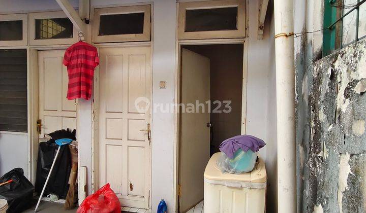 Di jual cepat rumah 1 lantai 2