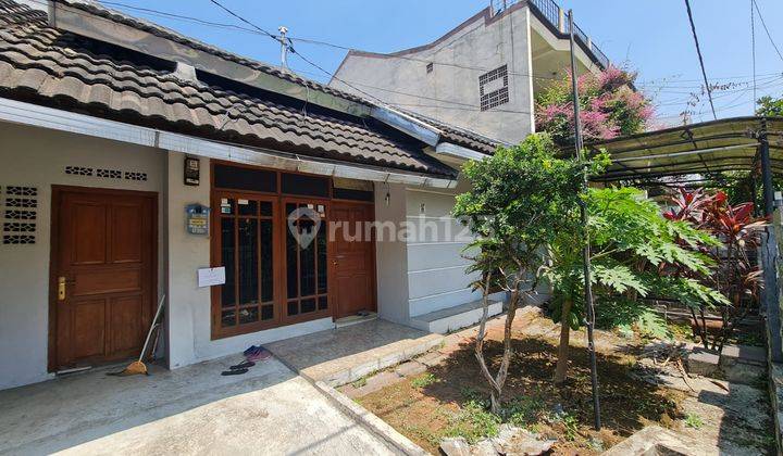 Rumah Nyaman Dalam Komplek 1