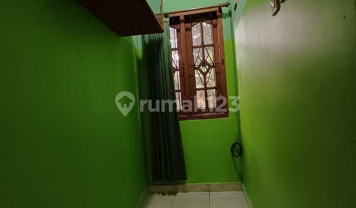 House in a Strategic Location