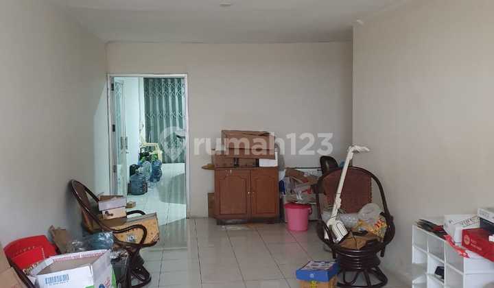 Cheap for Rent: Kapuk Grisenda 3-Story Shop House, Neat and Well-Maintained 2