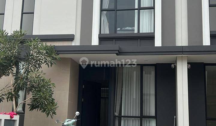 Di jual rumah baru di cluster Setarum Asya JGC 1