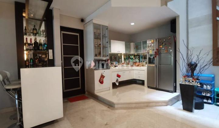 For Sale House in Gading Kirana 11x18 Semi Furnished 3 Floors 2