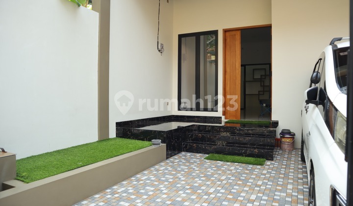 Rumah Minimalis, 3 Kamar, 2 Lantai, Bebas Banjir, Di Pondok Kelapa, Jakarta Timur (andreas)