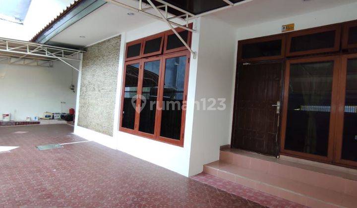 Jual Murah Rumah Angke 2,5 Lantai Luas 325m2 SHM hadap Utara Harga 12M Tambora Jakarta Barat 1