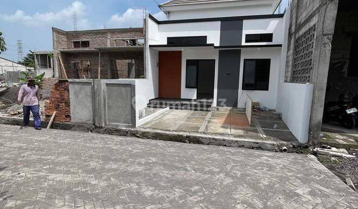 Rumah Baru Pesan Bangun Di Dekat Plamongan Indah Semarang 1