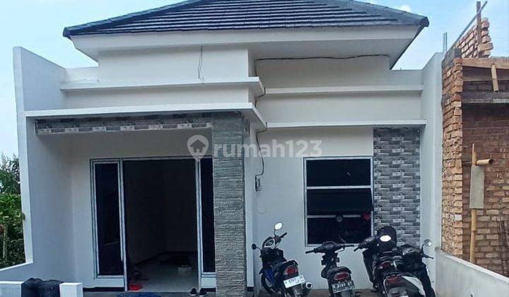 Rumah Modern Baru Pesan Bangun Di Di Sendangsari Semarang 1