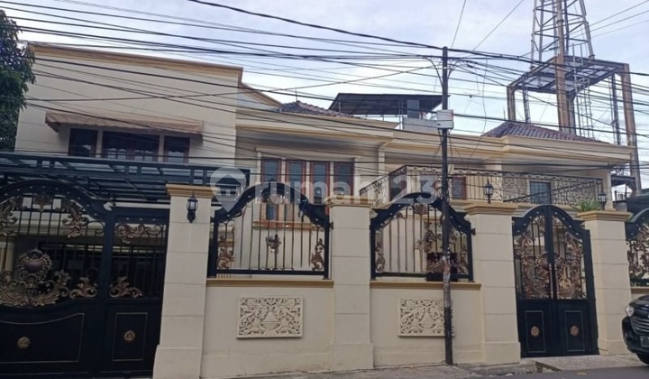 Di Jual Rumah Mewah Area Cipete Model Klasik Jakarta Selatan Di Jual Rumah Mewah Area Cipete Model Klasik Jakarta Selatan