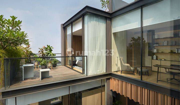 Rumah Baru Fully Furnished Desain Arsitektur Ternama Area Jakarta 2