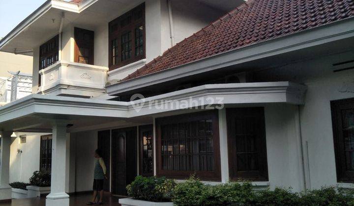 Rumah Mewah Disewakan Area Premium Menteng Jakarta Pusat 2