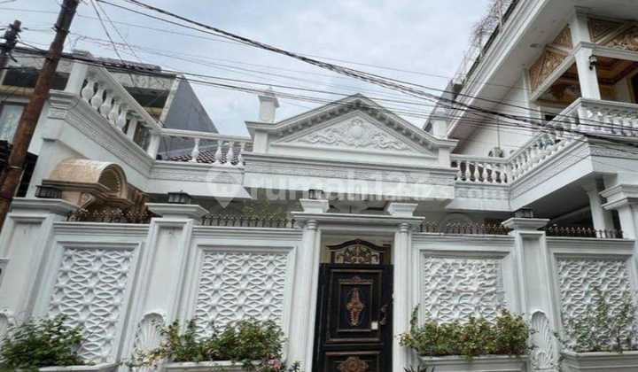Luxury House in Duren Sawit Area, Ready to Occupy, East Jakarta