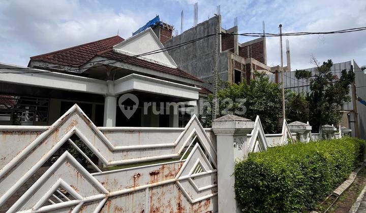 Rumah Luas di Jual Area Menteng Dekat ke Sudirman dan Kuningan 2