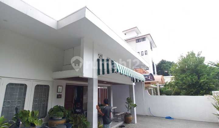 House in Cikini Menteng Area with Innercount Garden Model, Central Jakarta 2