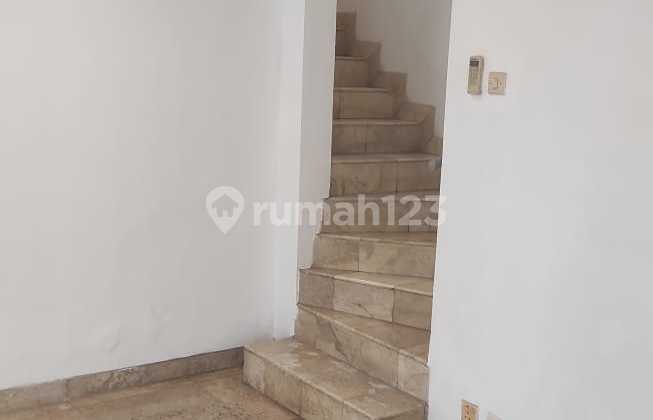 Rumah Area Kebayoran Baru Di Sewakan Siap Huni 2