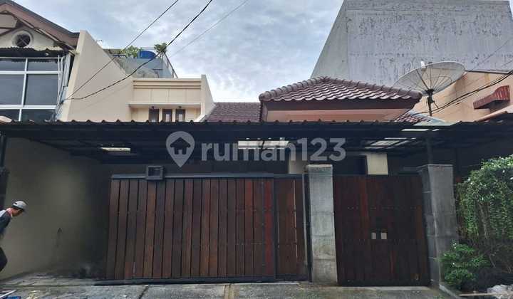 House For Rent in Kebayoran Baru Area, South Jakarta House For Rent in Kebayoran Baru Area, South Jakarta