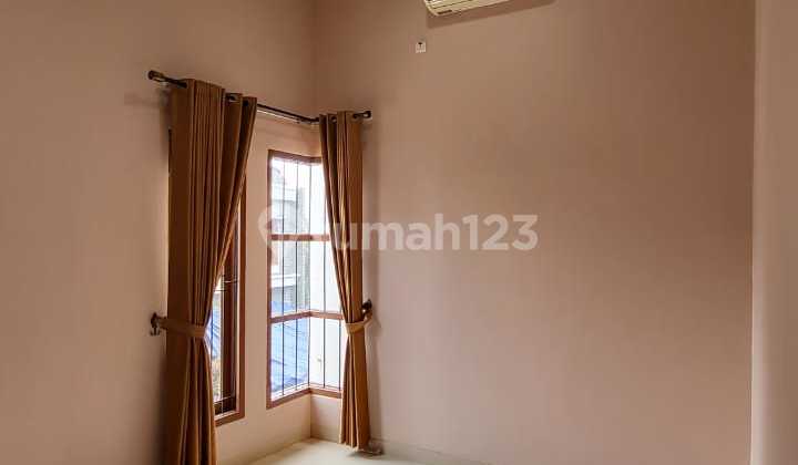 For Sale Fully Furnished House in Puri Sriwedari Housing, Depok 2