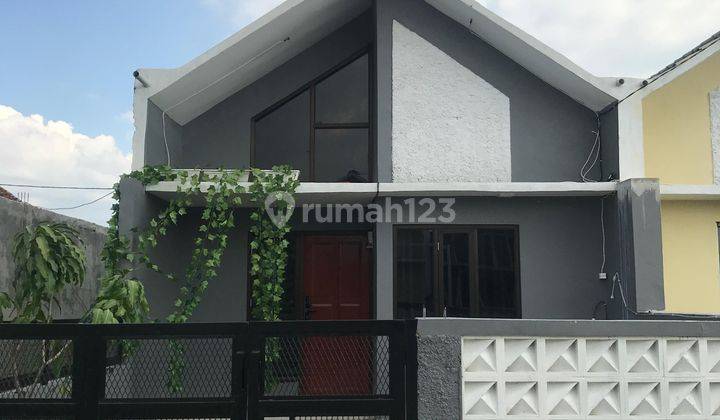 Rumah modern lokasi strategis dekat tol kopo 1