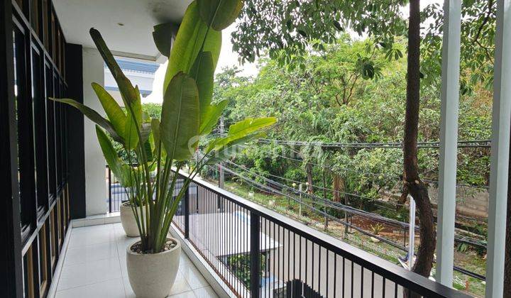 DI JUAL RUMAH Lt 200 Terdapat Swimming Pool Pribadi Bekasi  2