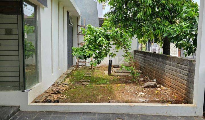 Dijual cepat Rumah Besar Luas 240m² siap huni di duta harapan 2