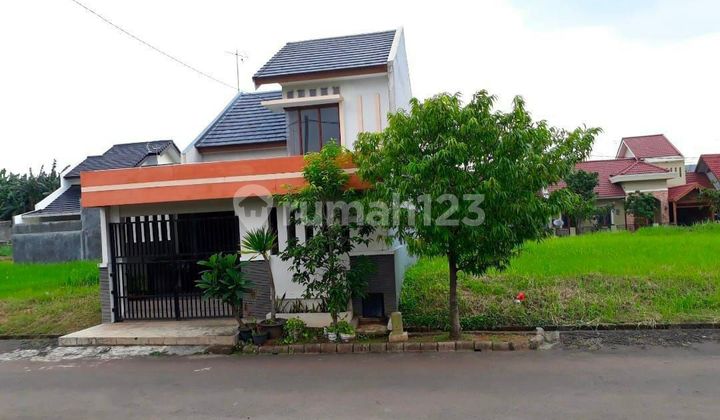Dijual murah rumah  Kemang Pratama 2 terawat siap huni