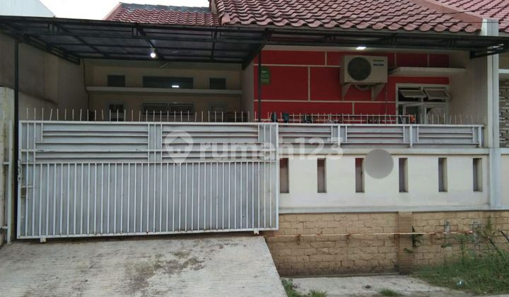 Good house for sale cheaply in Harapan Indah 1, Bekasi city, with SHM (Certificate of Land Ownership).