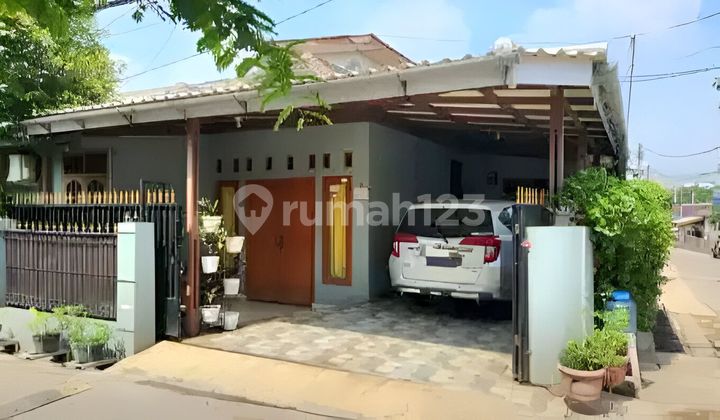 Dijual Rumah Hook 2 lantai samping Perumahan bintara jaya3 bekasi