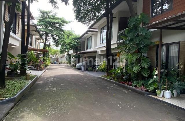 Di jual Rumah semi Furnished di Taman pesona Kebembem jagakarsa 2