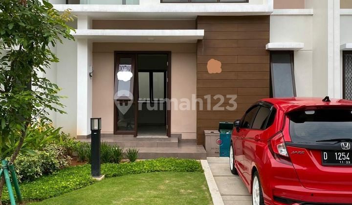 For rent: House in Summarecon Bekasi, Burgundy cluster