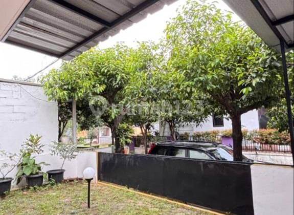 For Rent. Kemang Pratama House Semi Furnished Strategic Location Bekasi City. 2