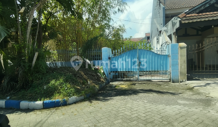 Rumah Eksklusif Siap Huni dengan Lingkungan Asri di Pondok Tjandra, Sidoarjo! Jual Cepat!